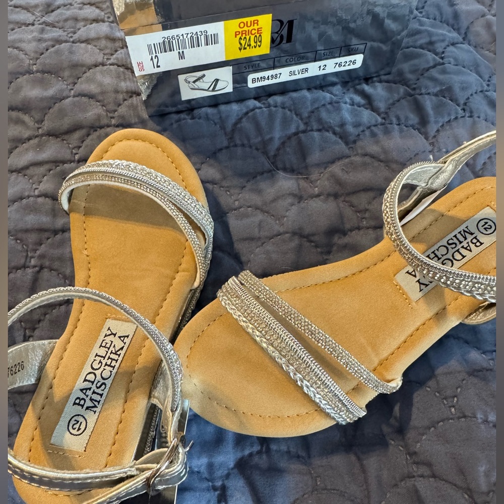 Girls size 12 sandals with jewels, new
